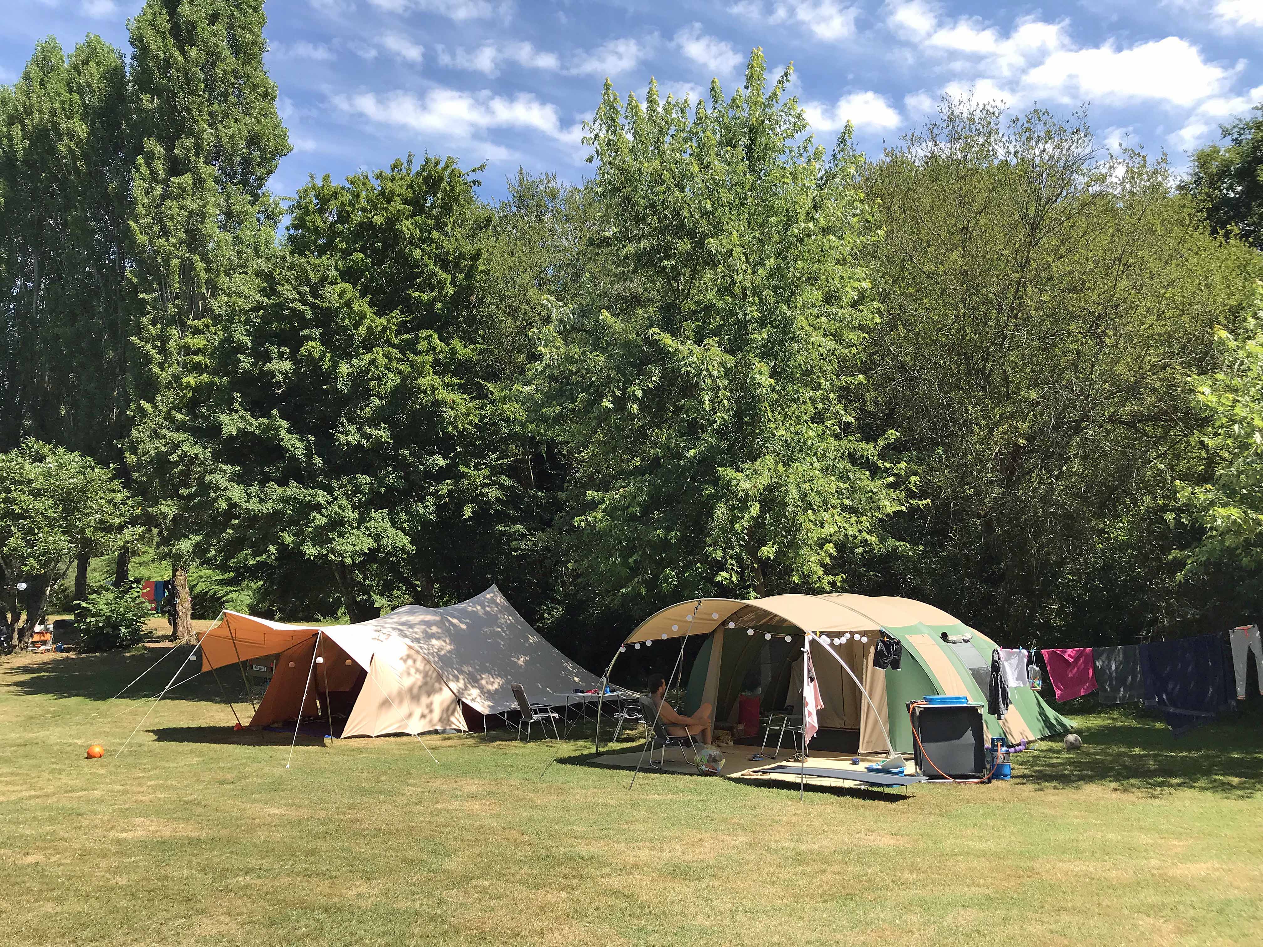 Camping dans la nature en Nouvelle-Aquitaine